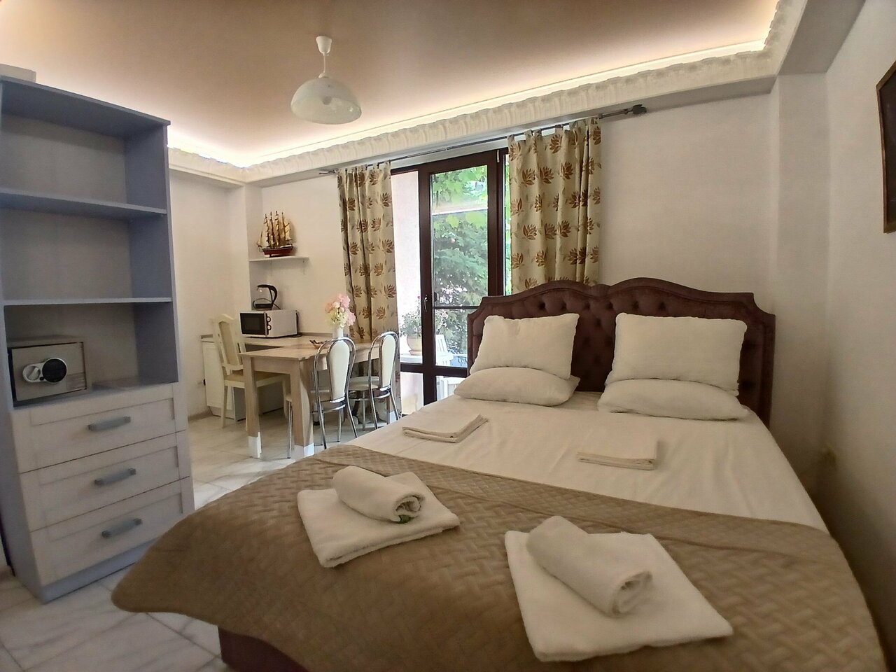 Мини-отель Семья Феодосия-18