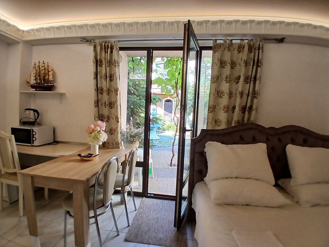 Мини-отель Семья Феодосия-36