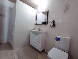 Мини-отель Семья Феодосия Номер-студия с балконом-2