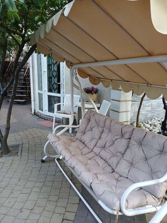 Мини-отель Семья Феодосия-101